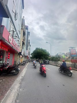 BÁN TÒA NHÀ MẶT PHỐ GIÁP NHẤT. 9 TẦNG. THANG MÁY. 2 MẶT ĐƯỜNG. KINH DOANH.