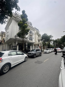 BÁN BIỆT THỰ MẶT PHỐ THỌ THÁP. CẦU GIẤY. 200M2 - 4 TẦNG. MT 14M.