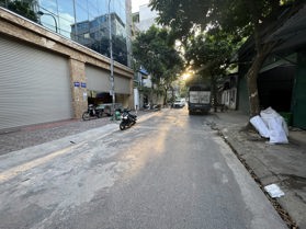 BÁN TÒA NHÀ LIỀN KỀ ĐƯỜNG PHÚ DIỄN. 144M2 - 7 TẦNG. THANG MÁY. THÔNG SÀN.