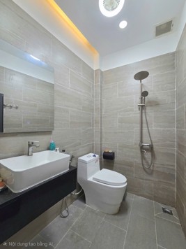 Xe hơi ngủ nhà | 52m2 (4x13) 5 tầng, sàn BTCT, Huỳnh Đình Hai, Bình Thạnh. Gía 12 tỷ5