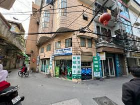 BÁN MẢNH ĐẤT PHỐ KHƯƠNG HẠ. 400M2 NHÀ C4. MT 20M. LÔ GÓC.