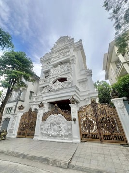 BÁN BIỆT THỰ KĐT VĨNH HOÀNG. HOÀNG MAI. 190M2 - 4 TẦNG. MT 12.8M. NỘI THẤT CAO CẤP.