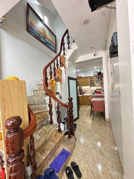 Bán nhà Hoàng Mai – Giá 9.9 tỷ – DT 30m² x 4 tầng – lô góc, ô tô tải qua, kinh doanh đỉnh