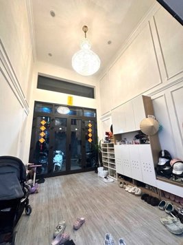 Bán Nhà Văn Chương. Đống Đa. 6 Tầng Thang Máy. Ô Tô. Vỉa Hè. DT 46m2. Giá 24.8 Tỷ.