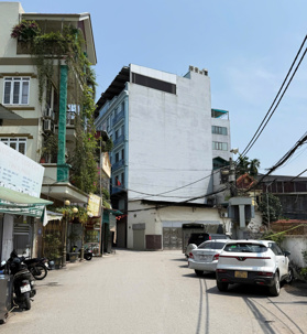 Bán nhà KĐT Đền Lừ, 300m2, mặt tiền 10m, lô góc, ô tô, 215tr