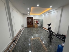 Bán nhà Phan Đình Giót – Giá 27.2 tỷ – DT 70m² x 7 tầng – gần ô tô tránh – thang máy – kinh doanh 