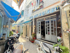Bán Nhà hẻm 1056 Huỳnh Tấn Phát, Quận 7, DT 3,2 x10m. Giá 1,59 tỷ.