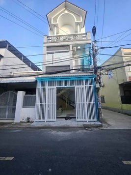 Nhà 2 lầu gốc 2 mặt tiền vị trí đẹp hiếm có hẻm 115 CMT8  Bình Thuỷ Cần Thơ