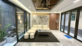Bán nhà Hoàng Văn Thái – Giá 14.8 tỷ – DT 50m² x 6 tầng – MT 8.4m – Thang máy, 2 mặt thoáng, Ở ngay