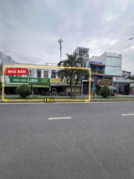 Bán nhà vị trí vàng mặt tiền đường Phú Thuận, Quận 7, DT 18x8m. Giá 29,5 tỷ