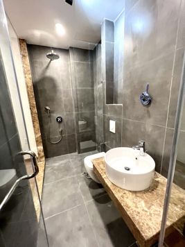 Căn góc HXH! Bán nhà Hoàng Hoa Thám (5,25x7m) - 5 Tầng mới. Đang cho thuê 23tr/tháng. Chỉ 7,9Tỷ TL