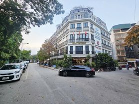 Bán Nhà 4 Mặt Tiền Đình Thôn. Nam Từ Liêm. Lô Góc. Ô Tô. Vỉa Hè. DT 318m2. Giá 135 Tỷ.