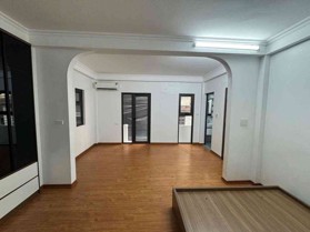 Nhà đẹp, Hồ Tùng Mậu ô tô tránh, Lô góc 3 thoáng,  MT 6.5m, KD đỉnh