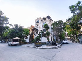 BÁN BIỆT THỰ KĐT PHÁP VÂN. 340M2 - 5 TẦNG. LÔ GÓC, NỘI THẤT CAO CẤP.