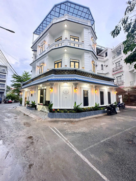 Bán nhà đẹp góc 2 mặt tiền Huỳnh Tấn Phát, Nhà Bè, DT 7,5 x12,5m, 3 lầu. Giá 8,45 tỷ