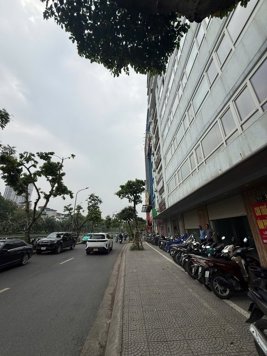 Nhà Mặt Phố Nguyễn Khang. Cầu Giấy. Thang Máy. Lô Góc. Ô Tô. Vỉa Hè. DT 135m2. Giá 70.5 Tỷ.