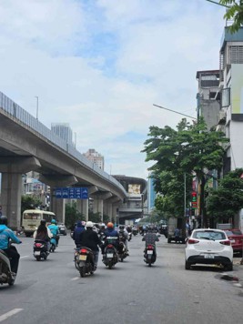 Ra đi Căn Nhà Xây Tâm Huyết Phùng Khoang 34m - 3 Tầng - Gần Metro chợ 6ty88 