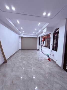 Phố Vip Hoa Lư oto đỗ cửa x mặt ngõ thông x xây mới kính kong | 51m2 x 5 tầng x thang máy