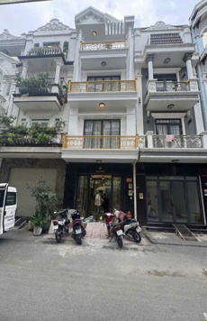 Bán nhà hẻm 8m Hoàng Quốc Việt, quận 7, Dt 4,2 x12,5m, 3 lầu. Giá 9,8 tỷ