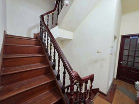 Bán Nhà Nguyễn Văn Huyên. Cầu Giấy. Lô Góc. Ô Tô. DT 52m2. MT 3.7m. 4 Tầng. Giá 17.7 Tỷ.