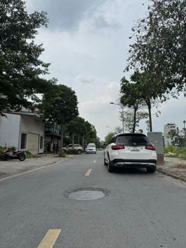 Bán đất đấu giá X2 Vườn Đào Uy Nỗ Đông Anh Lô góc kinh doanh 