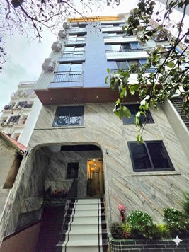 BÁN TÒA NHÀ CHDV ĐƯỜNG GIÁP NHẤT. 110M2 - 9 TẦNG. THANG MÁY. 26 CĂN HỘ KHÉP KÍN.