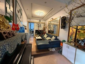 Bán nhà Trường Chinh - Ngã Tư Vọng – Giá 16.49 tỷ – DT 45m² x 5 tầng – phân lô đẹp, gần phố, KD