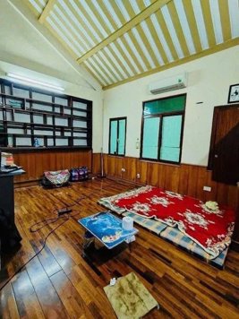Bán Nhà Mặt Phố Hoa Bằng. Cầu Giấy. Lô Góc. Ô Tô. DT 210m2. MT 5m. 5 Tầng. Giá 55 Tỷ