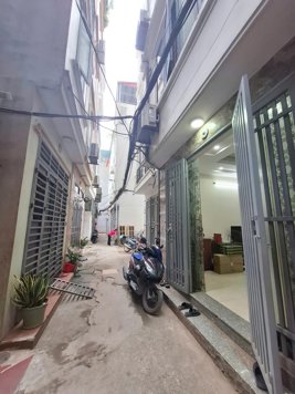Bán Nhà Thanh Lân. Hoàng Mai. DT 34m2. MT 4.3m. 5 Tầng. Giá 4.99 Tỷ