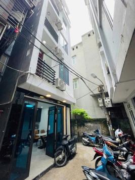 Bán nhà dân xây kiên cố, lô góc 3 tháng 5 tầng, nhà mới vào ở luôn, sổ đẹp, ảnh thực tế