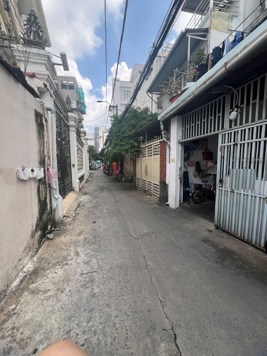Ngay Cư Xá U Tàu Ung Văn Khiêm P. 25 Bình Thạnh - 4,2x15m khu vực XD 4 tầng - giá chỉ 10 tỷ còn TL