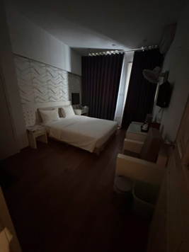 CHO THUÊ KHÁCH SẠN VÀ HOMESTAY NHẬT TÂN – 57 PHÒNG – FULL ĐỒ, VIEW SÔNG HỒNG