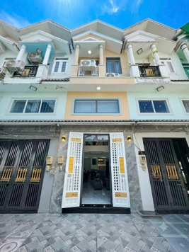 Bánnhà Full nội thất hẻm 2020 Huỳnh Tấn Phát, Nhà Bè, DT 3,3 x9,5m. Giá 2,59 tỷ