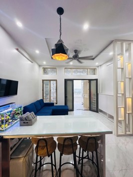 Nhà đẹp Thái Hà 💥 Phân lô cán bộ, dân xây chắc thoáng ở ngay – 36m2 x 5 tầng chỉ tầm 6 tỷ