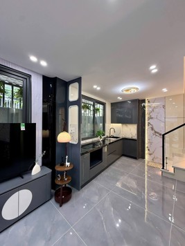 BÁN GẤP NHÀ HẺM XE TẢI 5 TẦNG 122M2 MỚI CỨNG 2 MẶT THOÁNG VẠN KIẾP GIÁP QUẬN 1