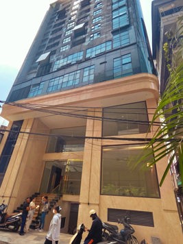 BÁN TÒA NHÀ ĐƯỜNG LÊ VĂN LƯƠNG. 110M2 - 9 TẦNG. THANG MÁY. THÔNG SÀN. LÔ GÓC.