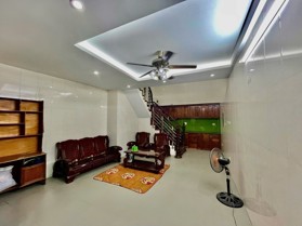 Nhà đẹp Ngã Tư Vọng 💥 Vị trí siêu hiếm – Ngõ nông 20m ra mặt phố – Dân xây 55m2 x 5 tầng tầm 9 tỷ