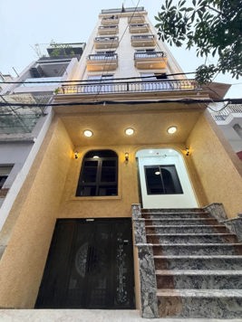 BÁN TÒA NHÀ CHDV ĐƯỜNG LƯƠNG THẾ VINH. 95M2 - 8 TẦNG. THANG MÁY. GARA Ô TÔ.