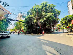 Bán lô đất vị trí cực đẹp góc 2 mặt tiền đường 79 Tân Quy, Quận 7. Giá 76 tỷ