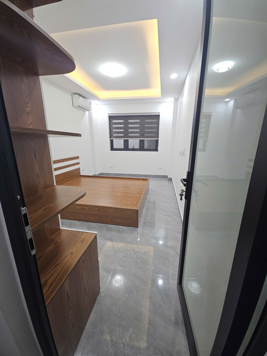 NGỌC KHÁNH - GIẢNG VÕ - sổ 33m2 - 5 TẦNG - mặt tiền 3m - Ô TÔ - 11 tỉ