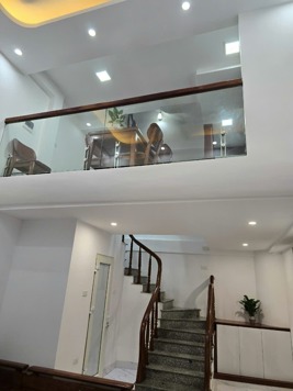 Bán nhà đẹp Mễ Trì 34m - 8,3 tỷ - ngõ thông - thoáng trước sau - gần ô tô.