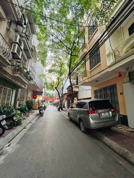 BÁN NHÀ PL PHỐ PHƯƠNG MAI 60M2 , Mặt tiền 5M , KINH DOANH , vỉa hè ô tô