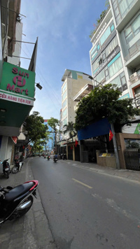Bán nhà Phân lô Hoàng Văn Thái, 36m2-5 tầng 2 mặt thoáng, ô tô đỗ cửa, 10.5 tỷ