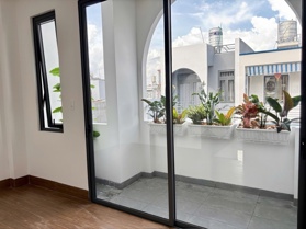 CHÍNH CHỦ BÁN NHÀ 3 TẦNG BAN CÔNG VÒM HIỆN ĐẠI - NGAY SAU CHỢ LONG TRƯỜNG - 4PN CHỈ 5.5 TỶ