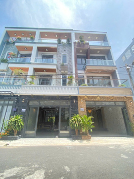Bán nhà phố cao cấp, Full nội thất cao cấp Huỳnh Tấn Phát, NB. Giá 8,9 tỷ