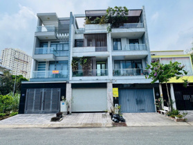 Cho thuê nhà mặt tiền 20m Phạm Hữu Lầu, Q7, DT 5 x18m, 3 lầu. Giá 35 triệu