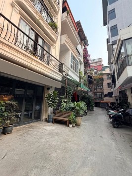 Phố nhà binh Lý Nam Đế 💥 Sau mặt phố, ô tô đỗ cửa, KD văn phòng - homestay — 45m2 giá 5x tỷ