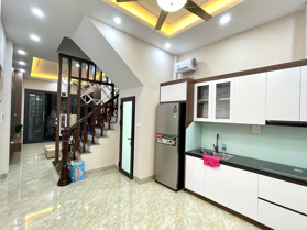 Nhà 45m2 Khương Đình, 4T, 11.6 tỷ, 5PN, 2 mặt thoáng, có ban công đẹp