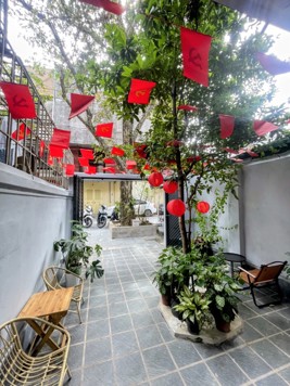 Tập thể Thanh Xuân Bắc 💥 Tầng 1 sân vườn, vỉa hè trước sau ô tô đỗ hàng dài — 130m2 3PN2WC 7.x tỷ