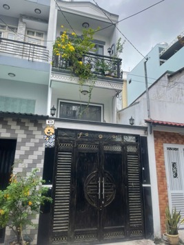 Bán nhà đẹp 3 tầng, 42m2 # hẻm xe hơi đường Cách Mạng Tháng 8, gần ngã tư bảy hiền Giá chỉ 7.x tỷ 